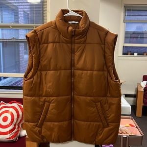 Brown puffer vest with pockets